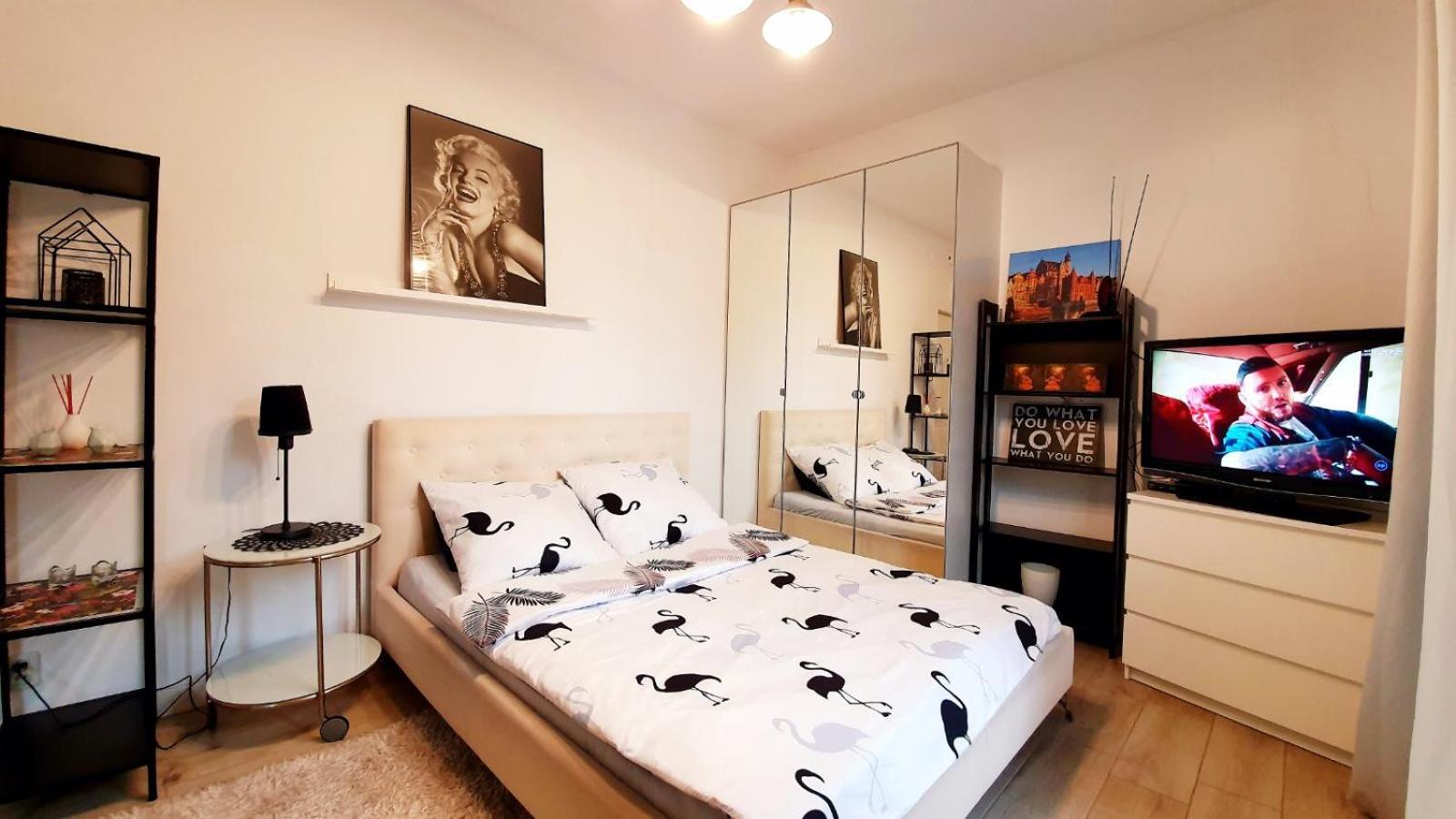 Homecomfort Merlin Butas *